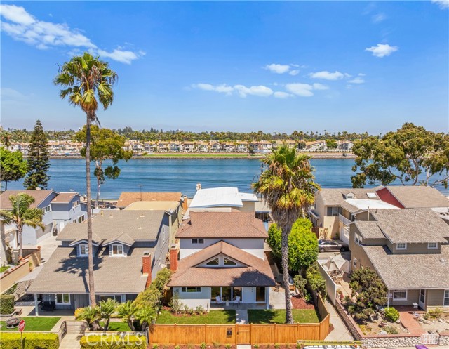5309 E Appian Way, Long Beach CA: https://media.crmls.org/medias/892d9026-192a-4b28-b08d-2be83a5553b4.jpg