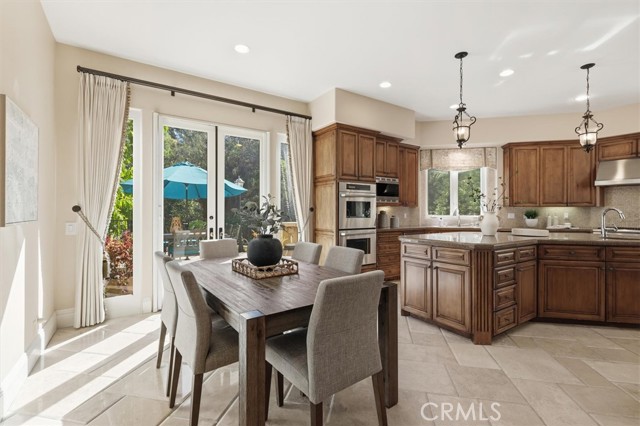 Detail Gallery Image 11 of 59 For 1852 Sharon, Santa Ana,  CA 92705 - 5 Beds | 4/1 Baths