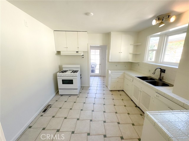 Detail Gallery Image 15 of 29 For 1205 Alma, Glendale,  CA 91202 - 3 Beds | 2 Baths