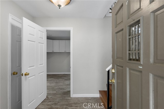 Detail Gallery Image 2 of 20 For 7650 Topanga Canyon Bld #5,  Canoga Park,  CA 91304 - 2 Beds | 3 Baths