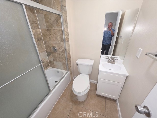 123 E Gage Avenue, Los Angeles CA: https://media.crmls.org/medias/892e9f1e-53e0-4f79-b798-afb16ff636c1.jpg