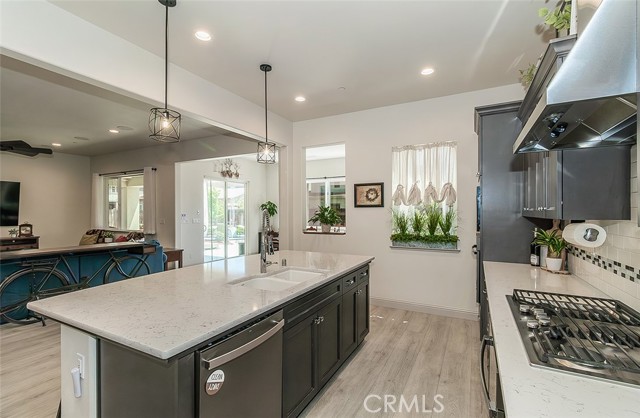 Detail Gallery Image 12 of 53 For 1523 N Ryan Ave, Clovis,  CA 93619 - 5 Beds | 4 Baths