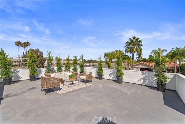 6451 E Shire Way, Long Beach CA: https://media.crmls.org/medias/892f60eb-0d63-4fe9-9c11-2eeef822f62f.jpg