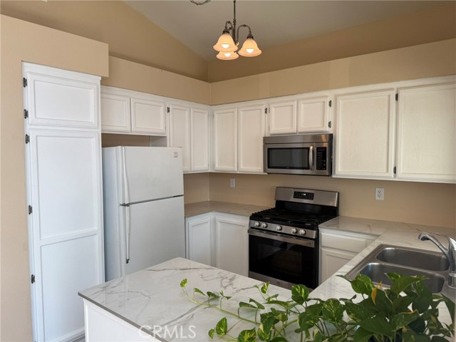 28076 Orangegrove Avenue, Menifee CA: https://media.crmls.org/medias/892f99e9-9c32-437c-a426-7149fc8021dd.jpg