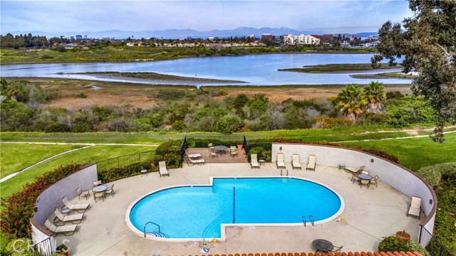 Detail Gallery Image 36 of 48 For 2952 Quedada, Newport Beach,  CA 92660 - 4 Beds | 3 Baths
