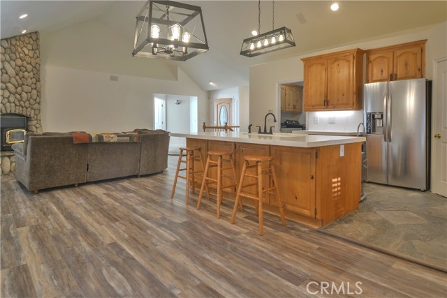 Detail Gallery Image 6 of 31 For 145 Birchwood, Lake Arrowhead,  CA 92352 - 3 Beds | 2/1 Baths