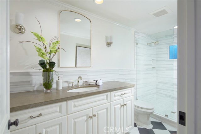 Detail Gallery Image 23 of 48 For 2 Royal Saint George Rd, Newport Beach,  CA 92660 - 5 Beds | 5/2 Baths