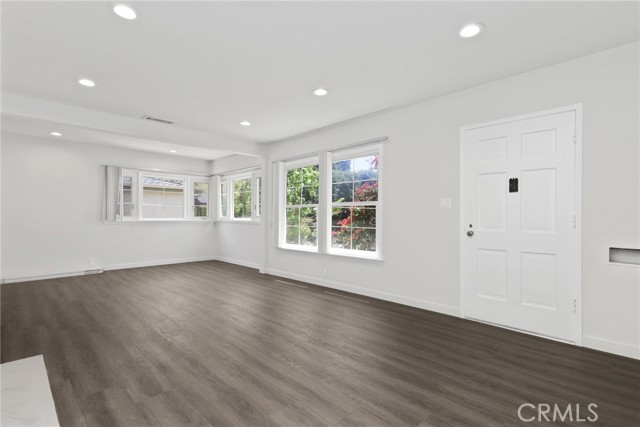 Detail Gallery Image 4 of 51 For 2235 Garfias, Pasadena,  CA 91104 - 6 Beds | 4 Baths