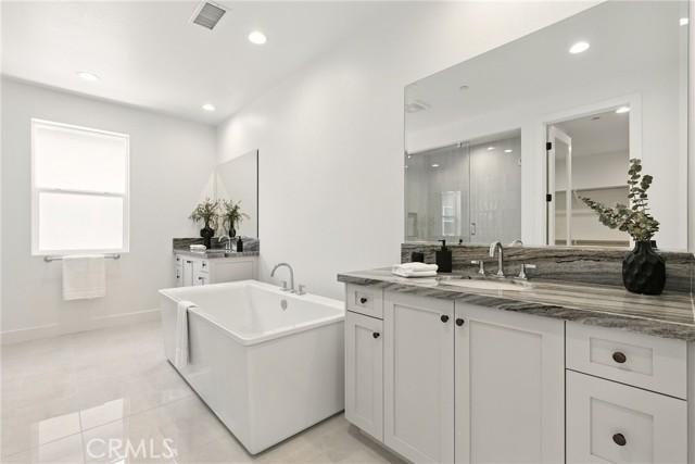27546 Elderberry Drive, Valencia CA: https://media.crmls.org/medias/8930ba4a-bdb2-4026-8f64-020a7b45c35b.jpg
