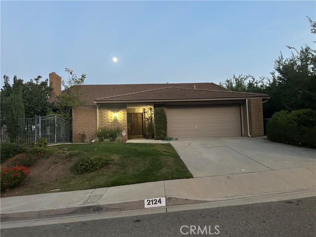 Detail Gallery Image 2 of 20 For 2124 Wildwood Ct, Fullerton,  CA 92831 - 3 Beds | 2 Baths