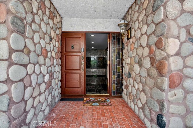Detail Gallery Image 2 of 21 For 17558 Lahey St, Granada Hills,  CA 91344 - 5 Beds | 4 Baths