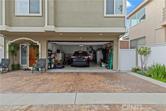 Detail Gallery Image 38 of 43 For 211 S Francisca, Redondo Beach,  CA 90277 - 4 Beds | 3 Baths