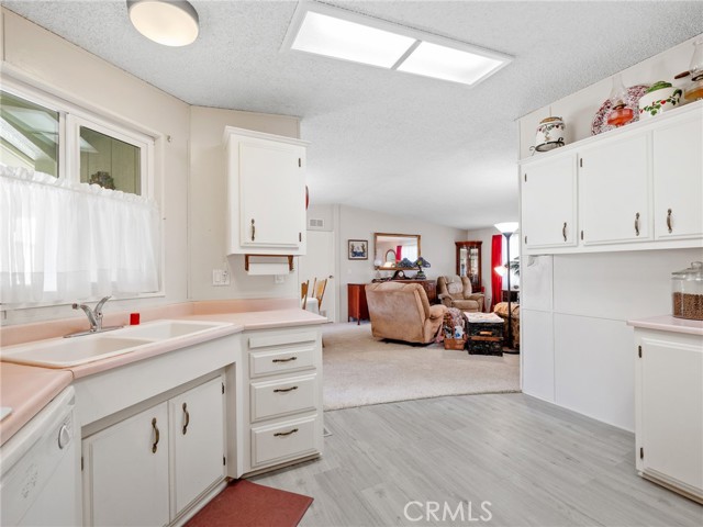 Detail Gallery Image 11 of 29 For 21621 Sandia Rd #32,  Apple Valley,  CA 92308 - 3 Beds | 2 Baths