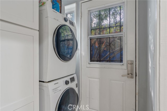 11938 Exposition Boulevard, Los Angeles CA: https://media.crmls.org/medias/8932823a-3f64-48fd-ab70-3d557fabf4a2.jpg