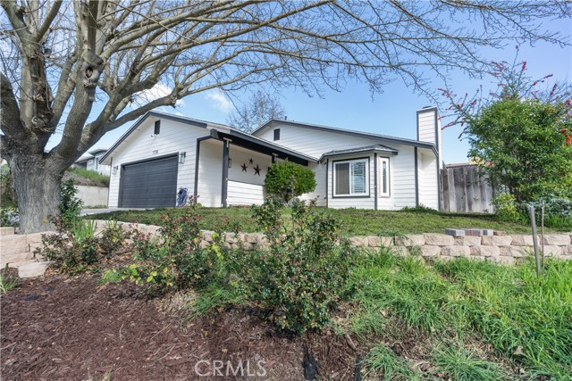 Detail Gallery Image 3 of 15 For 1736 Wade, Paso Robles,  CA 93446 - 3 Beds | 2 Baths