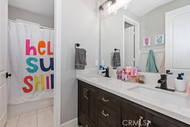 12170 Alamo Drive, Rancho Cucamonga CA: https://media.crmls.org/medias/89337ff7-23c3-4cf7-b350-7b3c6e030c6b.jpg
