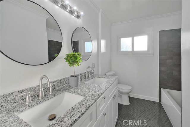Detail Gallery Image 28 of 43 For 2149 W Cris Ave, Anaheim,  CA 92804 - 4 Beds | 2 Baths