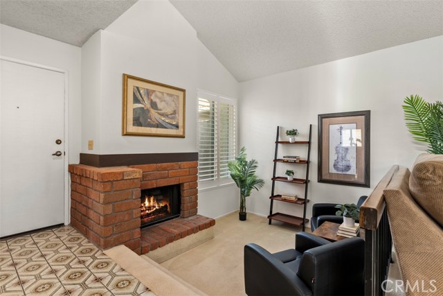 Detail Gallery Image 5 of 44 For 27 Atlanta, Irvine,  CA 92620 - 4 Beds | 2/1 Baths