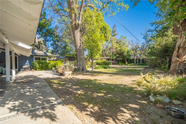 Detail Gallery Image 29 of 33 For 9356 Beckford, Northridge,  CA 91324 - 4 Beds | 3 Baths