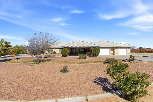 Detail Gallery Image 2 of 58 For 7330 Smoke Tree, Phelan,  CA 92371 - 4 Beds | 3 Baths