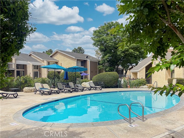 Detail Gallery Image 35 of 39 For 16 Lakepines, Irvine,  CA 92620 - 2 Beds | 1/1 Baths