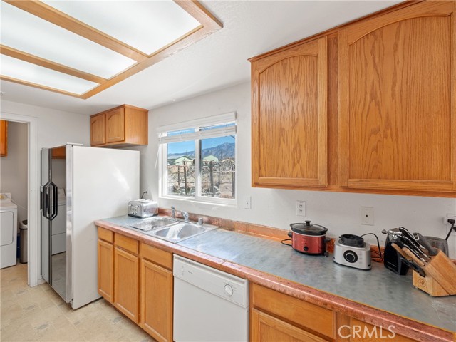 Detail Gallery Image 10 of 25 For 32229 Carnelian Rd, Lucerne Valley,  CA 92356 - 3 Beds | 2 Baths