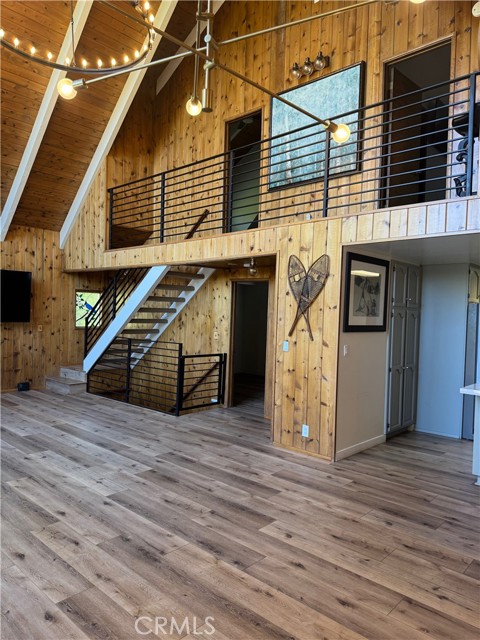 Detail Gallery Image 8 of 30 For 956 Teakwood Dr, Lake Arrowhead,  CA 92352 - 5 Beds | 3 Baths