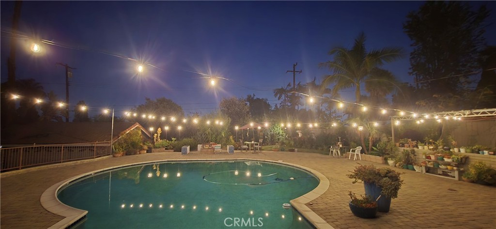 https://media.crmls.org/medias/8936471a-3014-4f14-8d4a-b48ad3c92e15.jpg?preset=X-Large