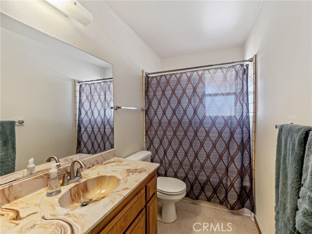 Detail Gallery Image 14 of 30 For 11759 Mohawk Rd, Apple Valley,  CA 92308 - 3 Beds | 2 Baths