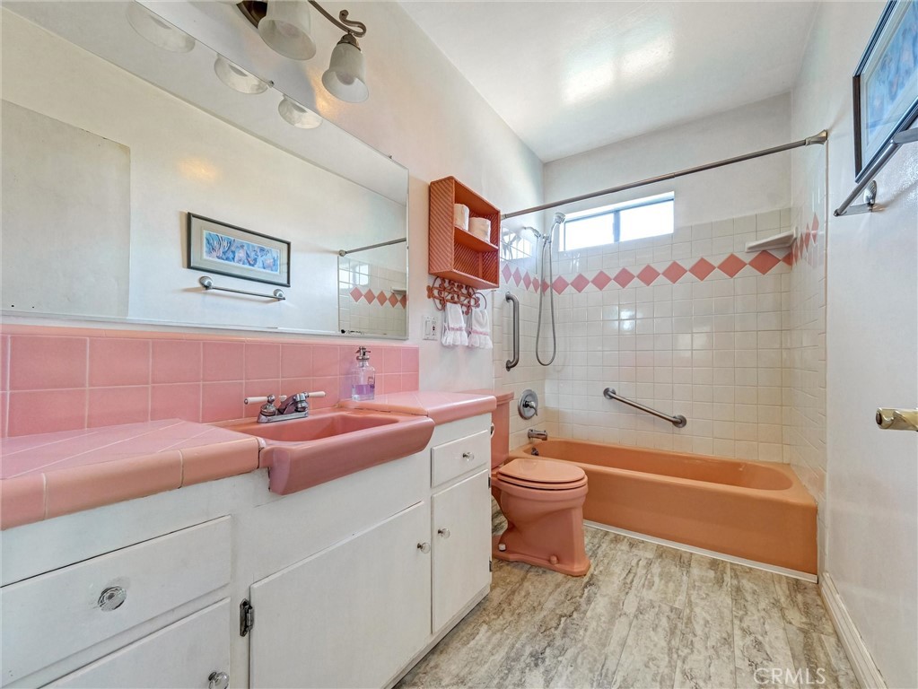 MLS #OC25158364 img 13