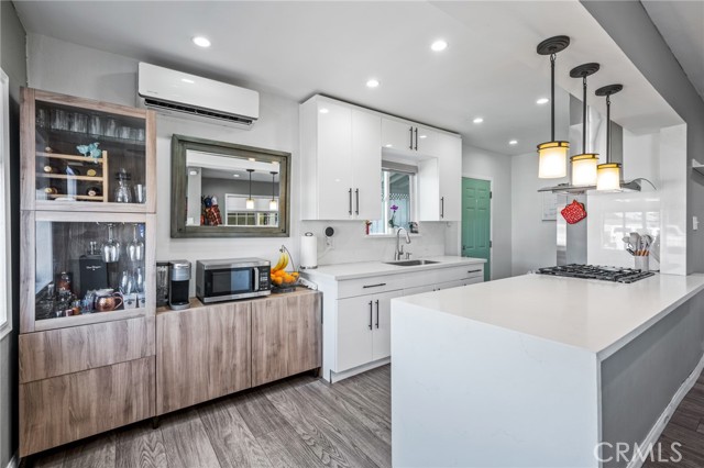 Detail Gallery Image 7 of 21 For 22702 Menlo Ave, Torrance,  CA 90502 - 3 Beds | 1 Baths