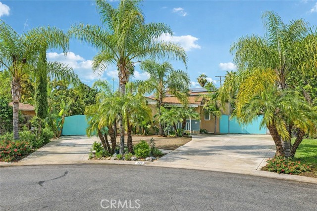 Detail Gallery Image 2 of 30 For 329 N Kathryn, Anaheim,  CA 92801 - 6 Beds | 3/1 Baths