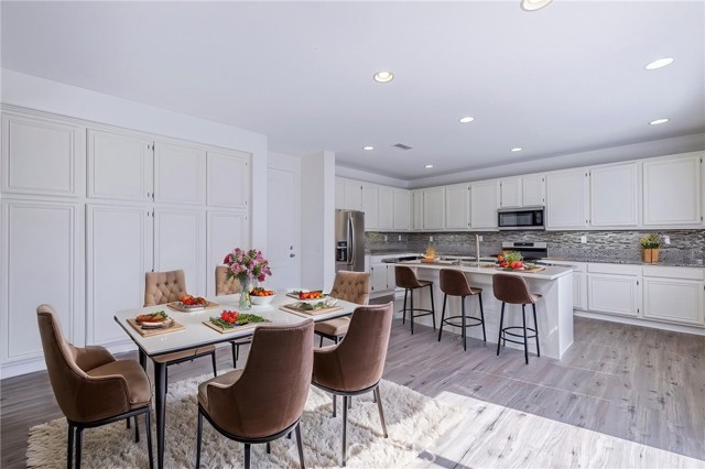 Detail Gallery Image 14 of 55 For 36425 Eveningside Dr, Palmdale,  CA 93552 - 5 Beds | 4 Baths