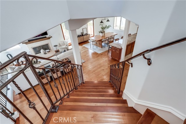 Detail Gallery Image 26 of 53 For 1902 Marshallfield Ln a,  Redondo Beach,  CA 90278 - 4 Beds | 3/1 Baths