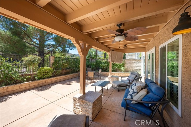Detail Gallery Image 28 of 59 For 23456 Thornewood Dr, Newhall,  CA 91321 - 6 Beds | 4 Baths