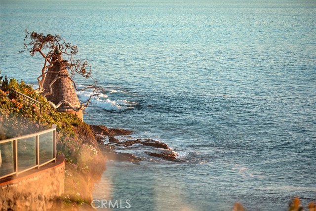Detail Gallery Image 30 of 75 For 2665 Victoria Dr, Laguna Beach,  CA 92651 - 5 Beds | 4/2 Baths