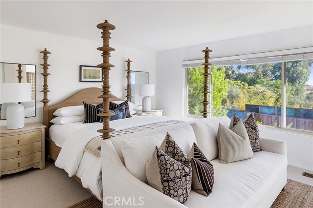 564 Seaward Road, Corona del Mar CA: https://media.crmls.org/medias/89383840-e3b5-4bc5-b58f-14e99b1c5105.jpg