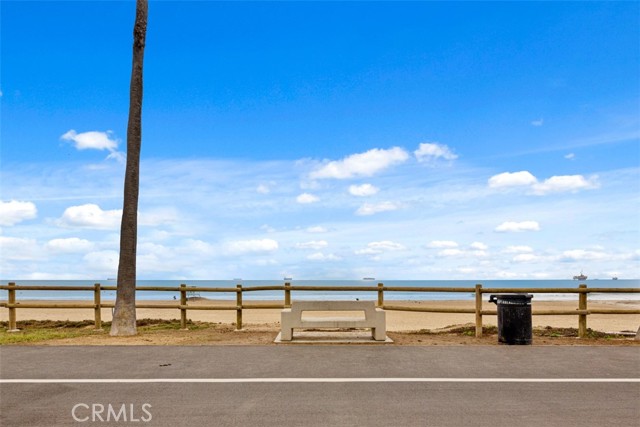 Detail Gallery Image 46 of 47 For 2000 Pacific Coast Hwy #203,  Huntington Beach,  CA 92648 - 1 Beds | 1 Baths