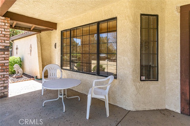 Detail Gallery Image 4 of 75 For 7040 Kenyon Ave, Hesperia,  CA 92345 - 3 Beds | 2/1 Baths