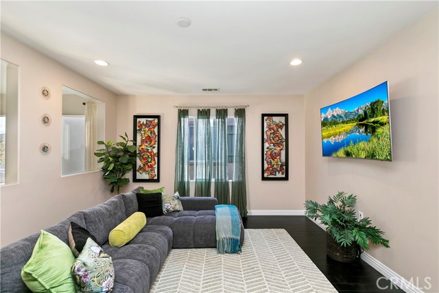 13744 Star Ruby Avenue, Eastvale CA: https://media.crmls.org/medias/8938a965-12ea-4680-877f-a0655752a805.jpg