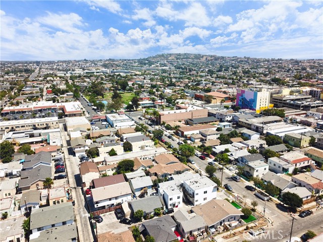 Detail Gallery Image 4 of 15 For 1107 Mahanna Ave, Long Beach,  CA 90813 - – Beds | – Baths