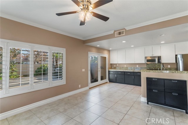 Detail Gallery Image 9 of 23 For 251 Encantado, Rancho Santa Margarita,  CA 92688 - 3 Beds | 2/1 Baths