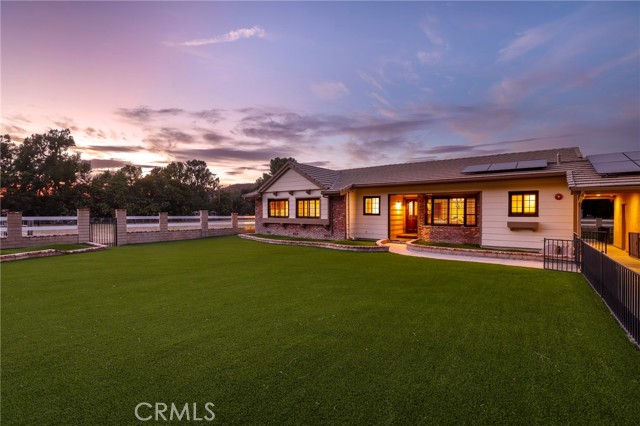 Detail Gallery Image 4 of 60 For 21565 Cleardale St, Newhall,  CA 91321 - 3 Beds | 2/1 Baths