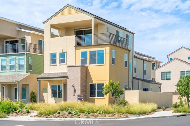 187 yugen, Irvine CA: https://media.crmls.org/medias/893a47cb-67bf-48f3-8ff2-ab5f8361c1b6.jpg