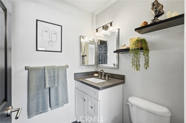 Detail Gallery Image 42 of 58 For 11127 La Maida #9,  North Hollywood,  CA 91601 - 3 Beds | 2/1 Baths