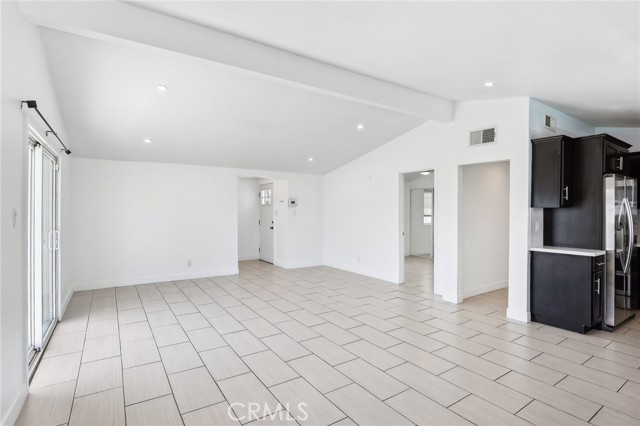 Detail Gallery Image 8 of 34 For 1048 N Loara St, Anaheim,  CA 92801 - 4 Beds | 2 Baths
