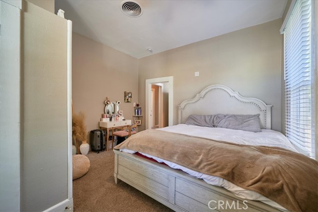 Detail Gallery Image 9 of 30 For 639 N F St, San Bernardino,  CA 92410 - 4 Beds | 1/1 Baths