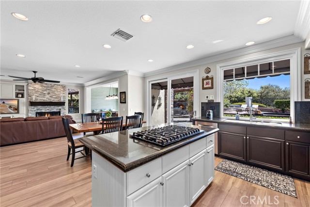 Detail Gallery Image 18 of 71 For 2 Lafayette Ln, Coto de Caza,  CA 92679 - 5 Beds | 4/1 Baths