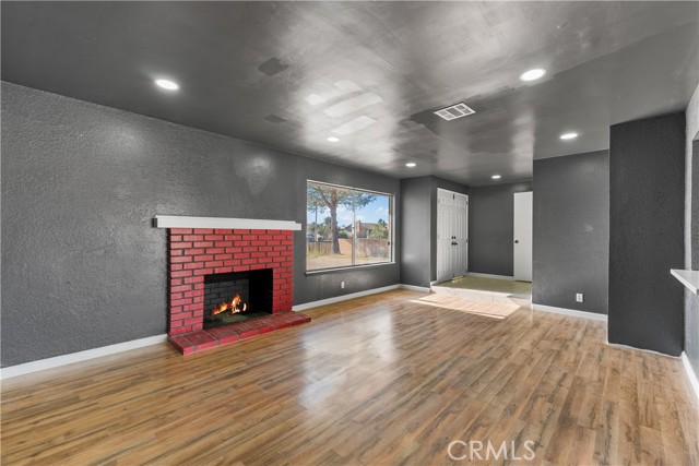 Detail Gallery Image 14 of 50 For 21449 Applewood, California City,  CA 93505 - 5 Beds | 3 Baths