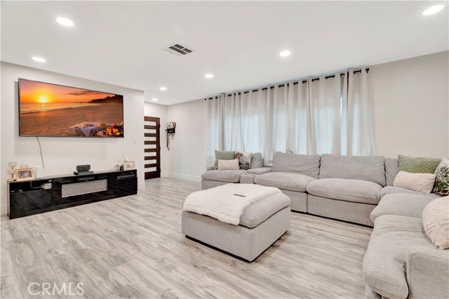 19513 Cantara Street photo 68